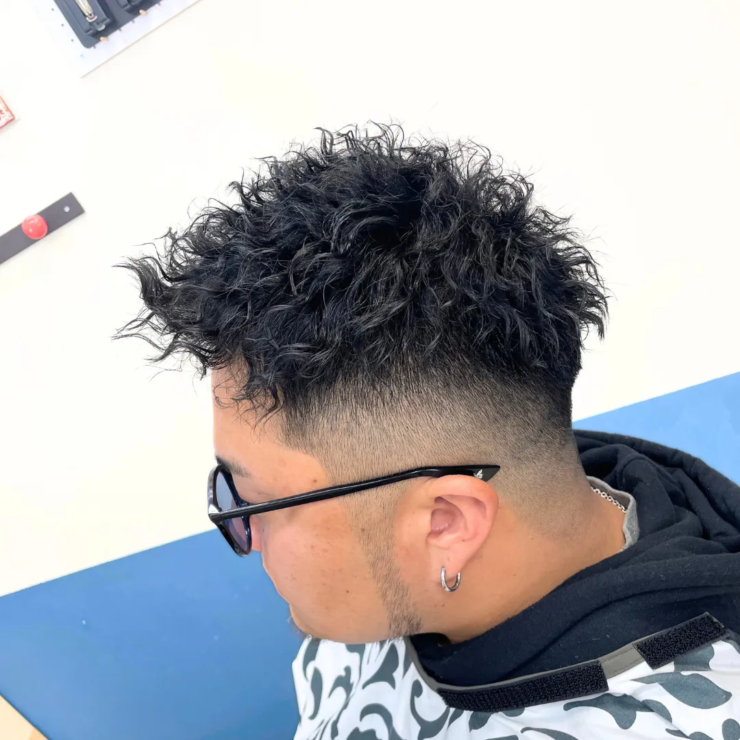 男性