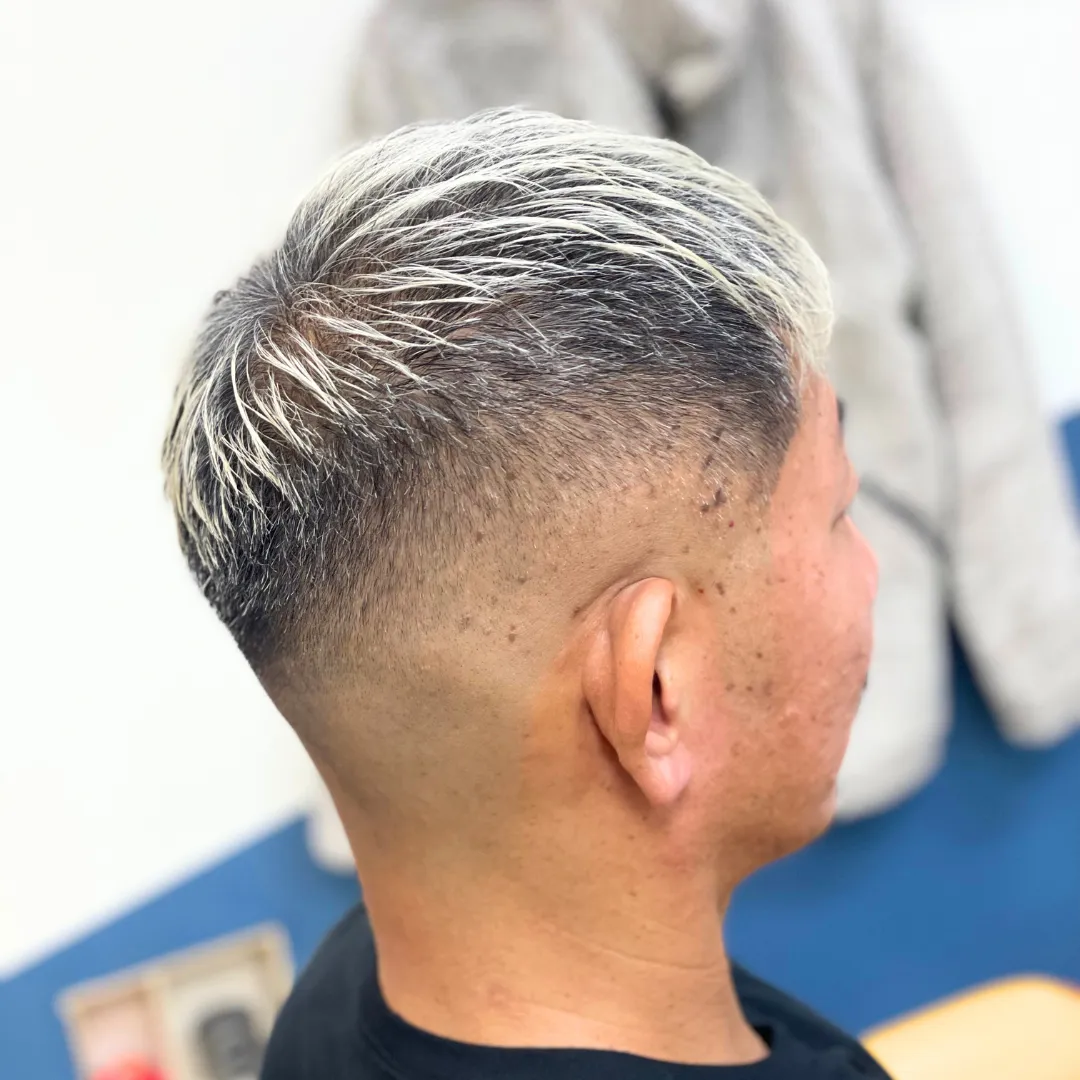 男性